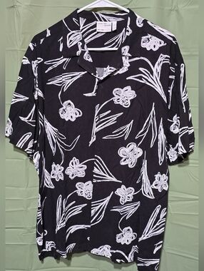 Level Ten Black & White Floral Short-Sleeve Button-Down Shirt